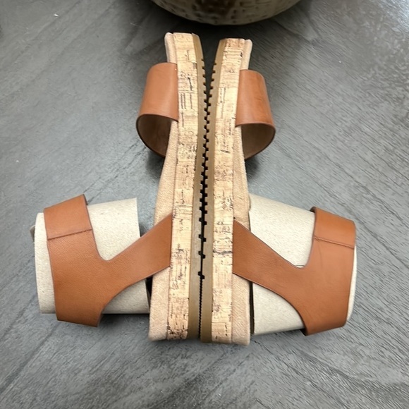 SOUL NATURALIZER Detail Ankle Strap Sandal (WIDE) - Picture 7 of 13